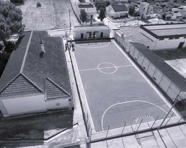 Projeto "Beneficiação do Campo Polidesportivo de Vila Nova de São Pedro" já está concluído 